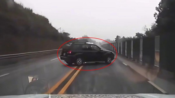 Lỗi quay đầu xe sai quy định có thể bị phạt 40 triệu đồng Lỗi quay đầu xe sai quy định có thể bị phạt 40 triệu đồng