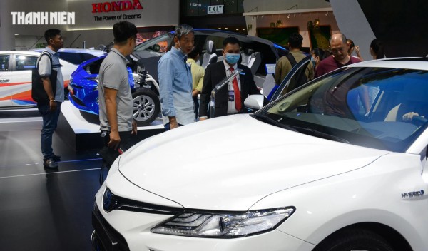 Lượng tiêu thụ dòng xe sedan tại Việt Nam sụt giảm, nguy cơ bị MPV vượt mặt
