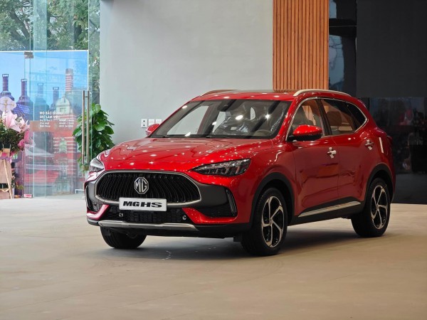 MG HS giảm giá còn 560 triệu đồng, rẻ hơn Toyota Yaris Cross MG HS giảm giá còn 560 triệu đồng, rẻ hơn Toyota Yaris Cross