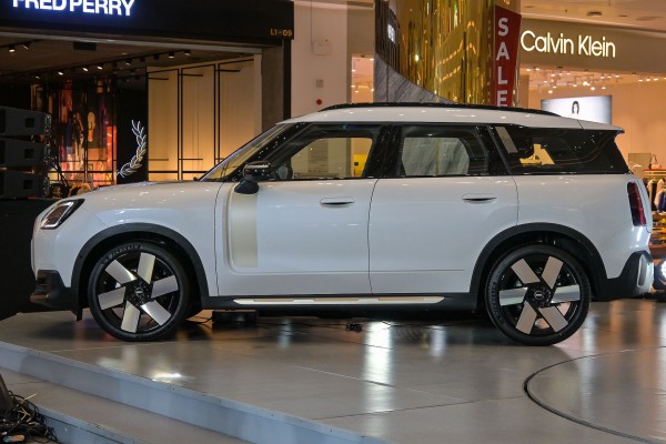 MINI Countryman 2025 'lột xác' thiết kế, giá từ 2,6 tỉ đồng