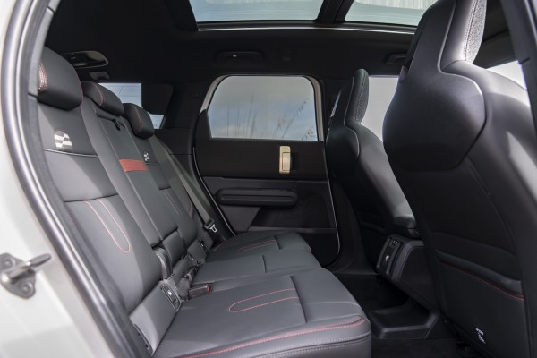 MINI Countryman 2025 'lột xác' thiết kế, giá từ 2,6 tỉ đồng