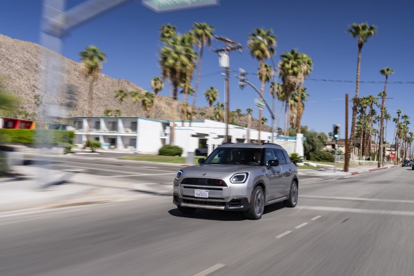 MINI Countryman 2025 'lột xác' thiết kế, giá từ 2,6 tỉ đồng