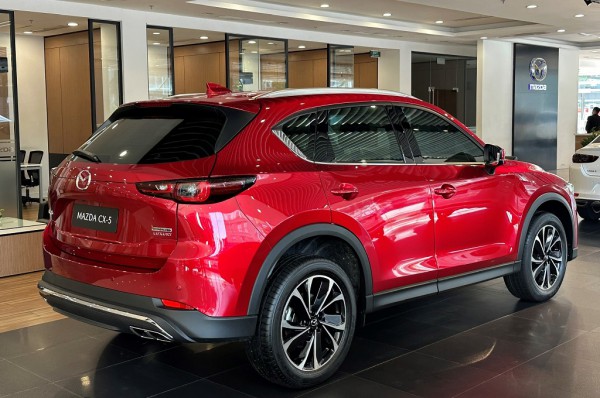 Mazda CX-5 ưu đãi lớn, giá thực tế chưa tới 700 triệu đồng Mazda CX-5 ưu đãi lớn, giá thực tế chưa tới 700 triệu đồng