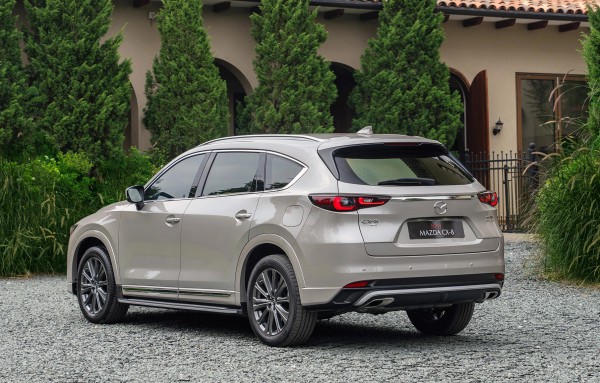 Mazda CX-8 thêm bản mới, lần đầu có giá dưới 900 triệu tại Việt Nam Mazda CX-8 thêm bản mới, lần đầu có giá dưới 900 triệu tại Việt Nam