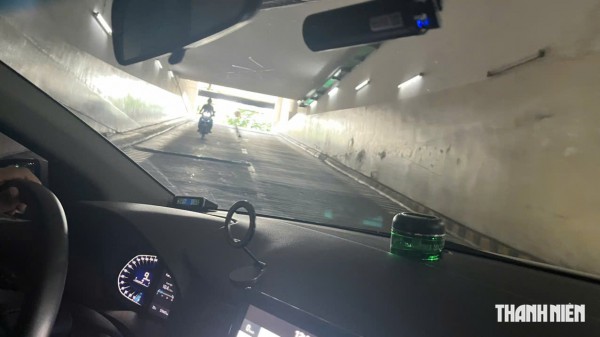 Mẹo đơn giản giúp 'tài mới' lái ô tô số tự động lên dốc cao dễ dàng Mẹo đơn giản giúp 'tài mới' lái ô tô số tự động lên dốc cao dễ dàng