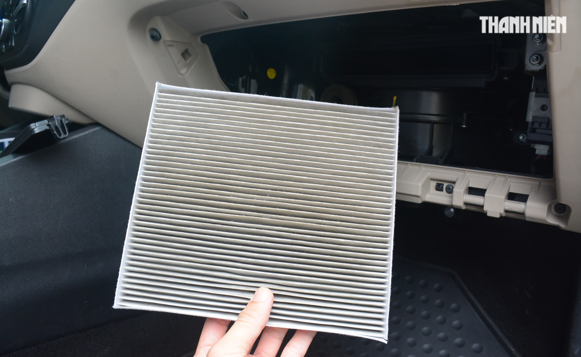 Mẹo loại bỏ mùi ẩm mốc trong khoang nội thất ô tô Mẹo loại bỏ mùi ẩm mốc trong khoang nội thất ô tô