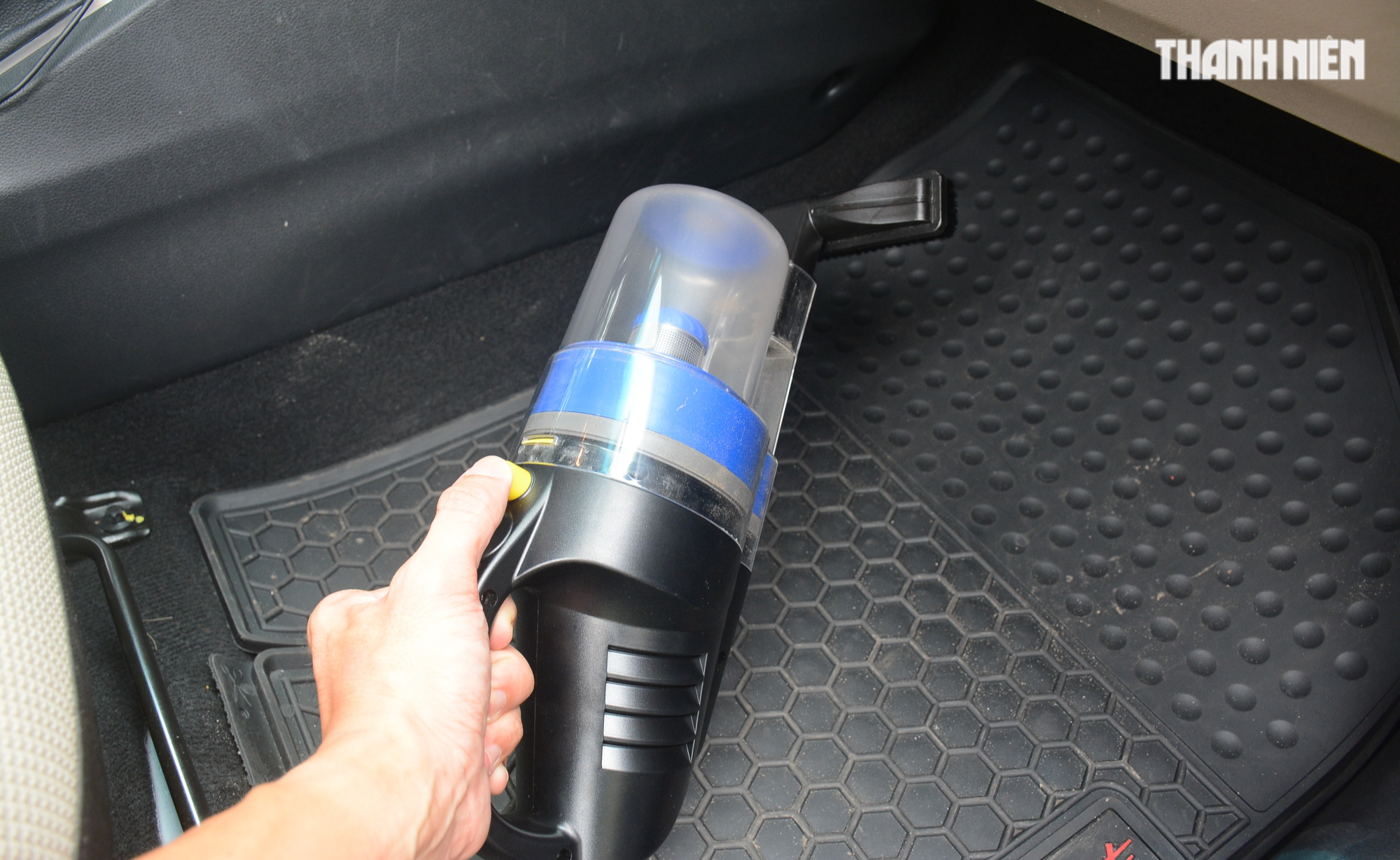 Mẹo loại bỏ mùi ẩm mốc trong khoang nội thất ô tô Mẹo loại bỏ mùi ẩm mốc trong khoang nội thất ô tô