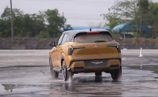 Mitsubishi Xforce giảm giá hơn 100 triệu đồng có nên mua? Mitsubishi Xforce giảm giá hơn 100 triệu đồng có nên mua?