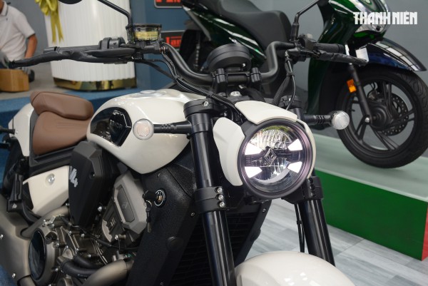 Mô tô đậm chất chơi Benda Dark Flag 500 Commander về Việt Nam, trang bị phuộc hơi