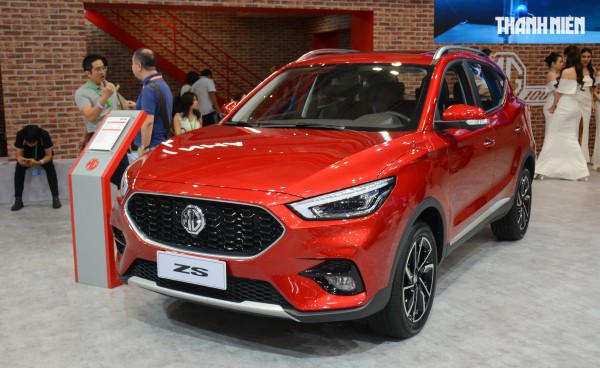 Nhiều mẫu ô tô mới đời cũ tồn kho giảm giá cả trăm triệu đồng