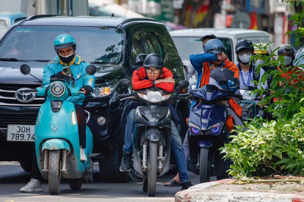 Nhiều nhà sản xuất có động thái 'đón đầu' kế hoạch cấm xe máy xăng Nhiều nhà sản xuất có động thái 'đón đầu' kế hoạch cấm xe máy xăng