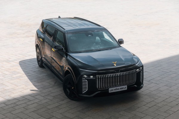 Những chi tiết xa xỉ bậc nhất trên Lạc Hồng 900 LX