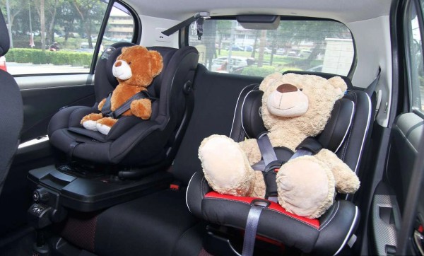 Những điều cần lưu ý khi lắp ghế an toàn bảo vệ trẻ em trên ô tô Những điều cần lưu ý khi lắp ghế an toàn bảo vệ trẻ em trên ô tô