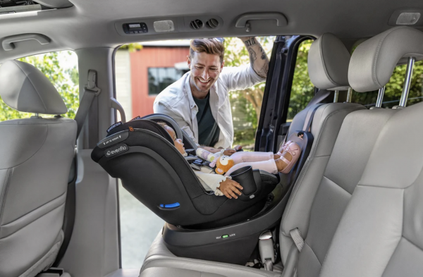 Những điều cần lưu ý khi lắp ghế an toàn bảo vệ trẻ em trên ô tô Những điều cần lưu ý khi lắp ghế an toàn bảo vệ trẻ em trên ô tô