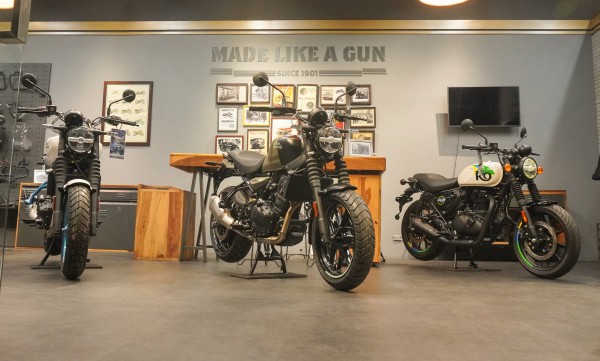 Royal Enfield tung ra 5 mẫu mô tô mới, giá từ 109 - 233 triệu đồng Royal Enfield tung ra 5 mẫu mô tô mới, giá từ 109 - 233 triệu đồng