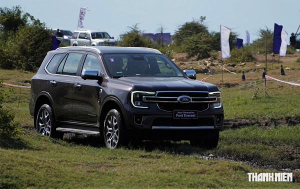 SUV 7 chỗ: Doanh số Ford Everest gấp hơn 10 lần đối thủ