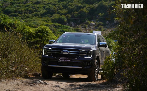 SUV 7 chỗ năm 2025: Ford Everest bán kỷ lục, đều đặn mỗi tháng trên 1.000 xe SUV 7 chỗ năm 2025: Ford Everest bán kỷ lục, đều đặn mỗi tháng trên 1.000 xe