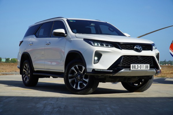 SUV 7 chỗ năm 2025: Ford Everest bán kỷ lục, đều đặn mỗi tháng trên 1.000 xe SUV 7 chỗ năm 2025: Ford Everest bán kỷ lục, đều đặn mỗi tháng trên 1.000 xe