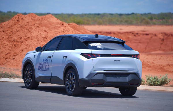 SUV châu Âu Peugeot 3008 mới tại Việt Nam có 2 phiên bản, giá từ 1,279 tỉ SUV châu Âu Peugeot 3008 mới tại Việt Nam có 2 phiên bản, giá từ 1,279 tỉ