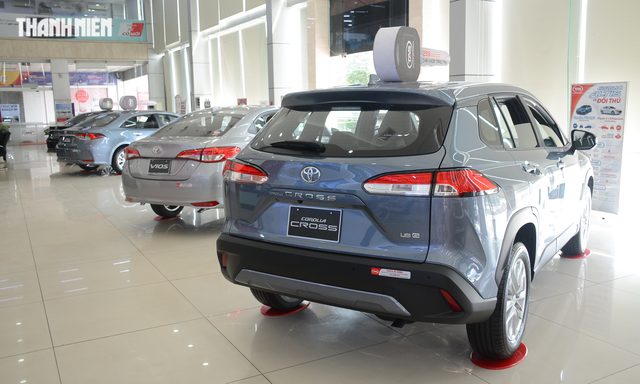 SUV đô thị: Toyota Corolla Cross ‘bùng nổ’ trong tháng Ngâu, VinFast bất ngờ ‘ém’ doanh số