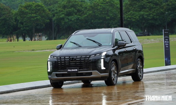 SUV 'xịn' nhất của Hyundai giảm giá gần 200 triệu, ngang ngửa Ford Everest