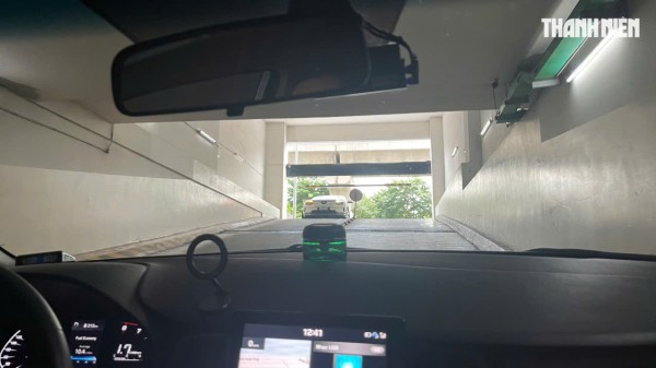 Sai lầm cần tránh khi lái ô tô số tự động dừng, khởi hành ngang dốc Sai lầm cần tránh khi lái ô tô số tự động dừng, khởi hành ngang dốc