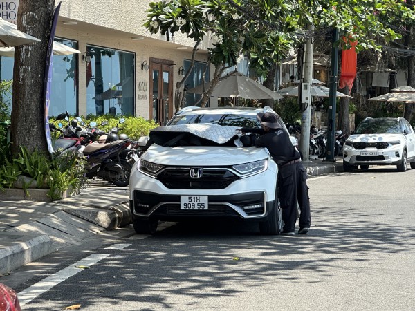 Sai lầm khi bảo quản ô tô trong mùa nắng nóng