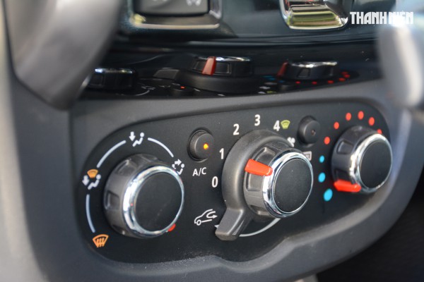 Sau khi khởi động ô tô, tại sao nên chờ một lúc mới bật điều hòa Sau khi khởi động ô tô, tại sao nên chờ một lúc mới bật điều hòa