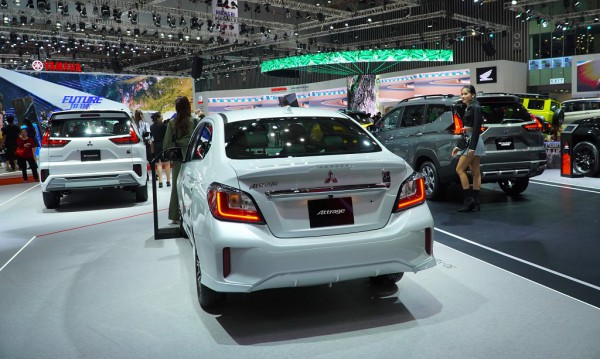 Sedan hạng B đua giảm giá, nhiều mẫu xe khởi điểm hơn 300 triệu đồng Sedan hạng B đua giảm giá, nhiều mẫu xe khởi điểm hơn 300 triệu đồng