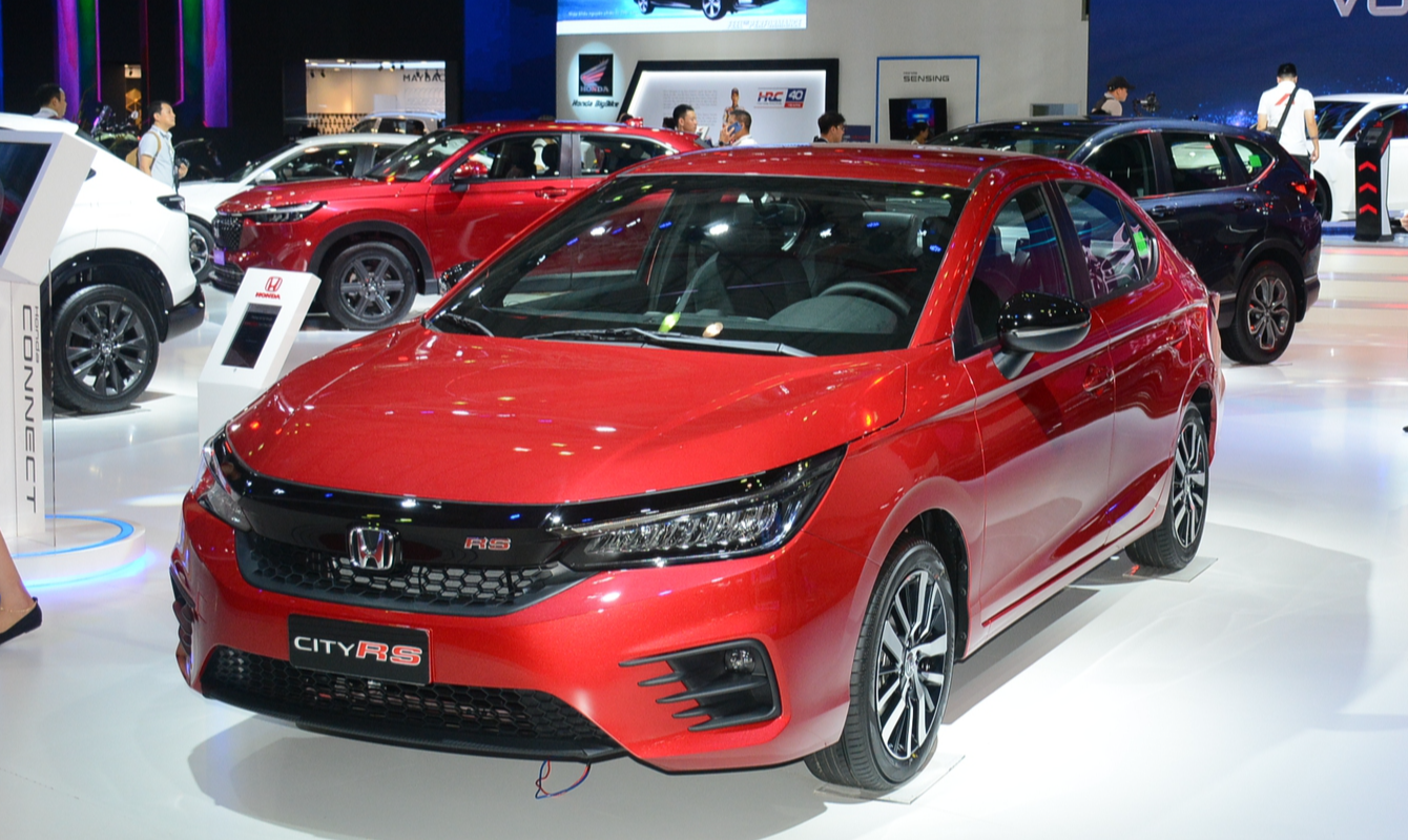 Sedan hạng B vẫn áp đảo cuộc đua ô tô bán chạy nhất Việt Nam năm 2023