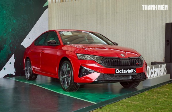 Skoda Octavia RS giá 1,608 tỉ tại Việt Nam, có gì để cạnh tranh?