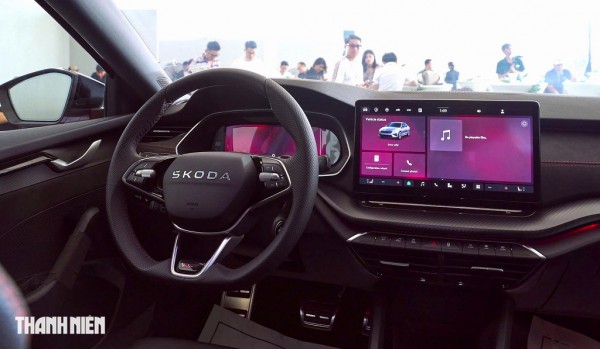 Skoda Octavia RS giá 1,608 tỉ tại Việt Nam, có gì để cạnh tranh?