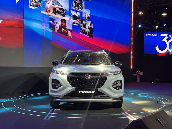 Suzuki Fronx có nhiều trang bị hấp dẫn, giá từ 520 triệu đồng