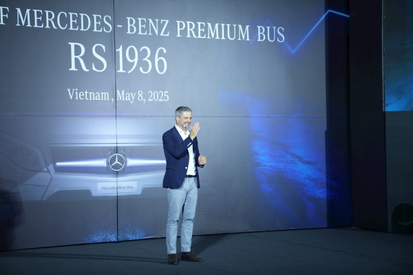 THACO AUTO xuất khẩu xe bus cao cấp Mercedes-Benz RS 1936 sang Thái Lan THACO AUTO xuất khẩu xe bus cao cấp Mercedes-Benz RS 1936 sang Thái Lan