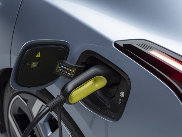 Thời gian sạc xe điện đã nhanh như ô tô đổ xăng? Thời gian sạc xe điện đã nhanh như ô tô đổ xăng?