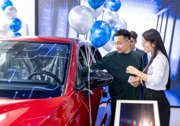 Tiêu thụ ô tô liên tục giảm, dù doanh nghiệp ra sức kích cầu