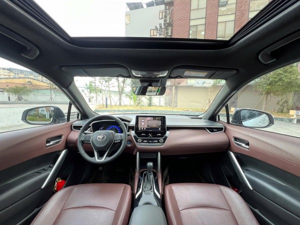 Toyota Corolla Cross hybrid sau 3 năm sử dụng giá gần 800 triệu đồng, có đáng mua?