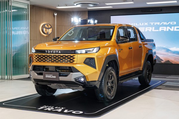 Toyota Hilux thế hệ mới lột xác thiết kế, có thêm bản thuần điện Toyota Hilux thế hệ mới lột xác thiết kế, có thêm bản thuần điện