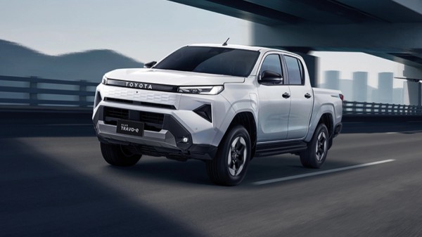 Toyota Hilux thế hệ mới lột xác thiết kế, có thêm bản thuần điện Toyota Hilux thế hệ mới lột xác thiết kế, có thêm bản thuần điện