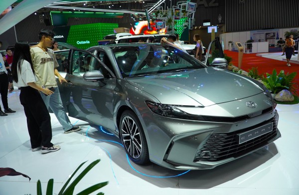 Toyota, VinFast kích cầu hết mức, thị trường ô tô Việt ngày càng cạnh tranh