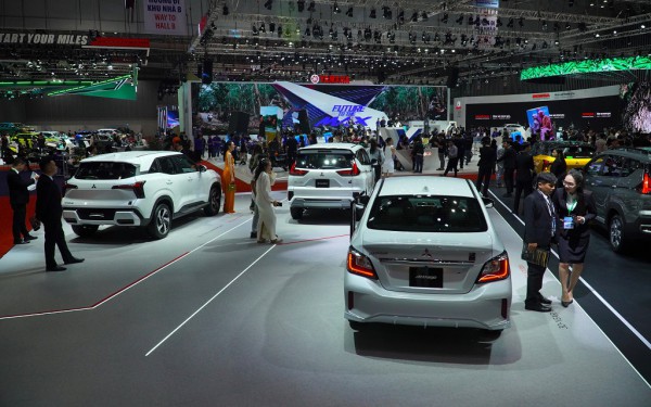 Toyota, VinFast kích cầu hết mức, thị trường ô tô Việt ngày càng cạnh tranh