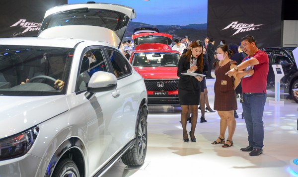 Toyota bám sát Hyundai, Ford vượt Kia trong cuộc đua doanh số tại Việt Nam