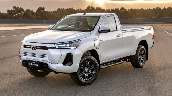 Toyota 'chốt' thời gian, địa điểm sản xuất Hilux chạy điện, liệu có về Việt Nam?