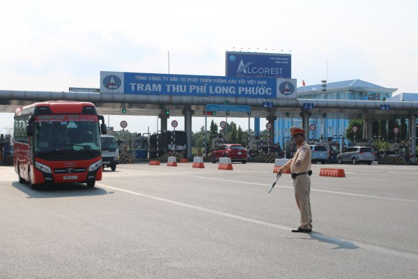 Từ ngày 1.10 không có tiền trong tài khoản giao thông, qua trạm BOT có bị phạt? Từ ngày 1.10 không có tiền trong tài khoản giao thông, qua trạm BOT có bị phạt?