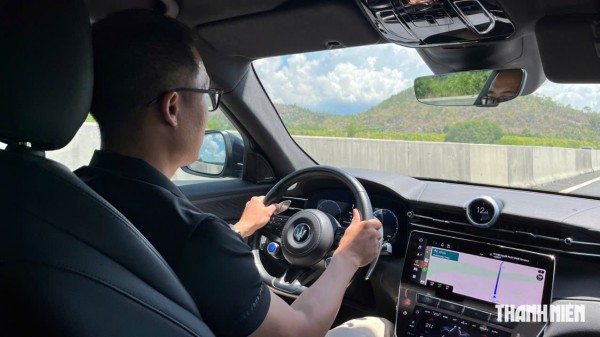 Từ phố về biển cùng Maserati Grecale: Khác biệt đậm chất Ý