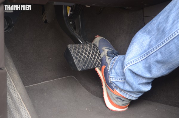 Vì sao không nên đạp ga ngay sau khi khởi động làm nóng động cơ ô tô? Vì sao không nên đạp ga ngay sau khi khởi động làm nóng động cơ ô tô?