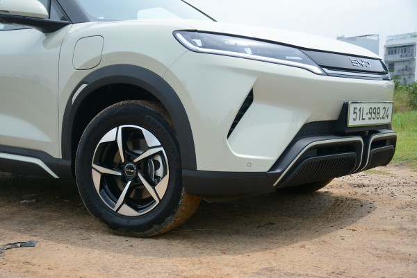 Vì sao lốp ô tô điện cần áp suất lớn hơn lốp xe thông thường?