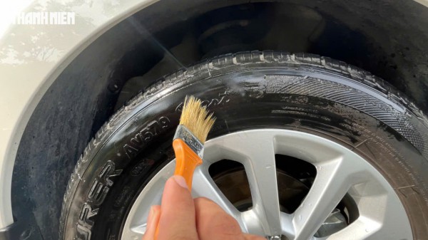 Vì sao lốp xe ô tô cần được vệ sinh thường xuyên? Vì sao lốp xe ô tô cần được vệ sinh thường xuyên?