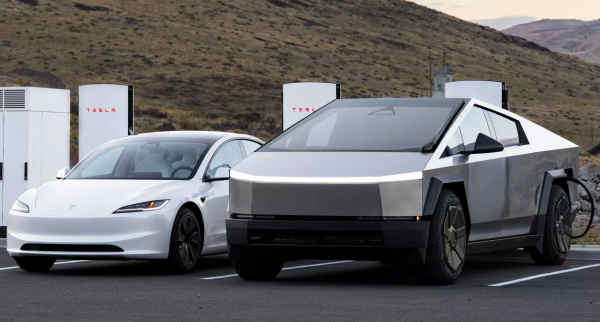 Vì sao nên ngồi trong xe khi đang sạc điện?