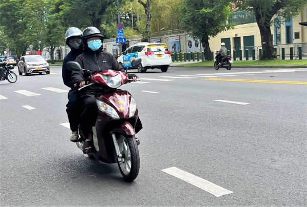 Vì sao xe máy ít đi lại nhanh hỏng bình ắc-quy? Vì sao xe máy ít đi lại nhanh hỏng bình ắc-quy?